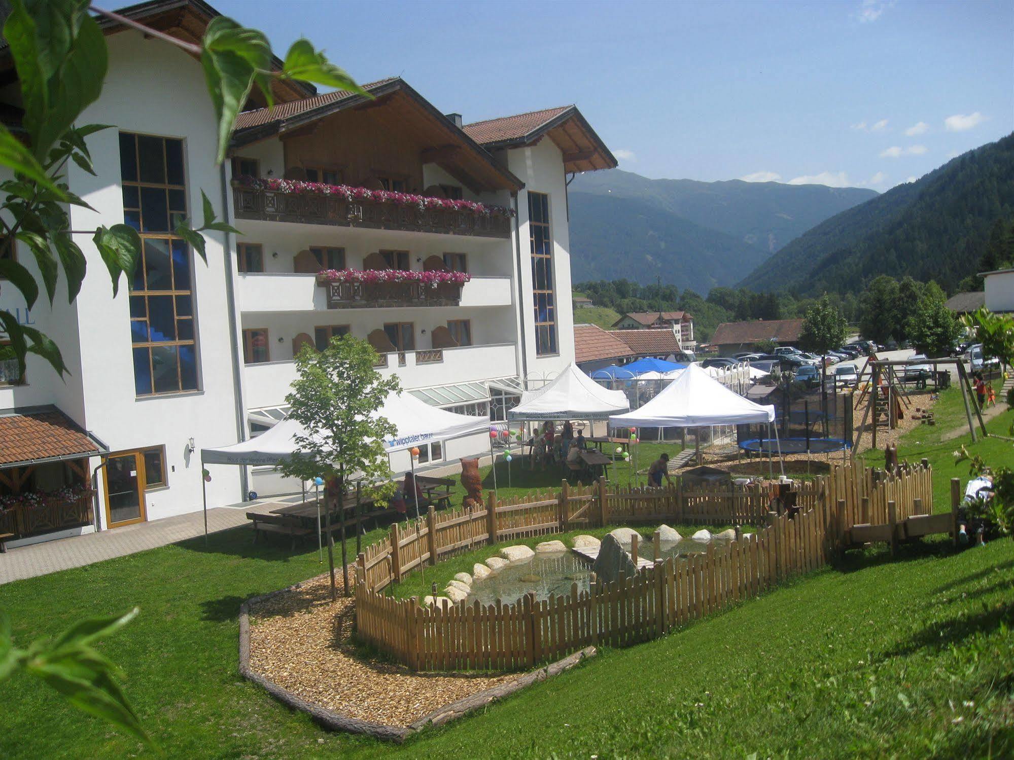 Hotel Bergkristall Brennero Exterior foto